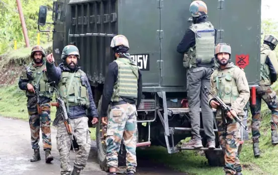 जम्मू-कश्मीर में सुरक्षा बलों को मिली बड़ी सफलता, मुठभेड़ में 5 आतंकी ढेर