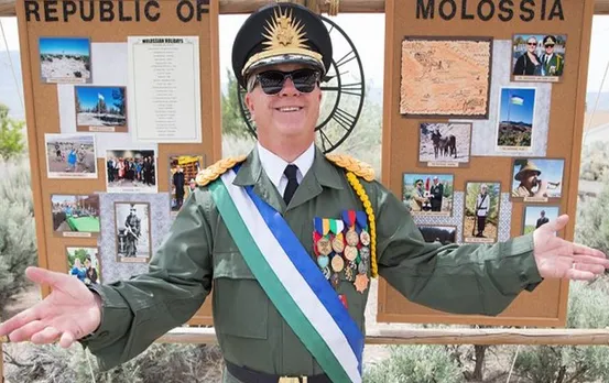 Republic of Molossia: यहां खुद राष्ट्रपति कराते है घूमने आए पर्यटकों को देश की सैर, जानिए इसके बारे में