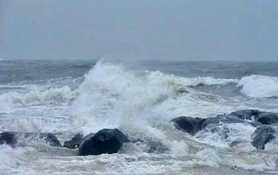 Cyclone Michaung: अगले 24 घंटे में भारी तबाही मचाएगा चक्रवाती तूफान, 5 दिसंबर को ओडिशा में अतिभारी बारिश अलर्ट