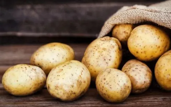 Potato Side Effect: आलू का अधिक सेवन हो सकता है हानिकारक, इन समस्याओं को देता है बढ़ावा