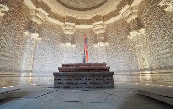 Ram Mandir Ayodhya: गर्भगृह की फिनिशिंग पूरा, संगमरमर से बने कमल के फूल पर स्थापित होगा सिंहासन