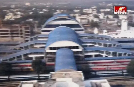 Vande Bharat Express : इंडियन रेलवे ने शेयर की भोपाल - दिल्ली वंदे भारत की वीडियो, कही यह बात