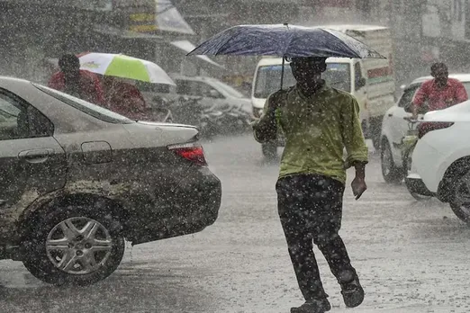 Weather Update: यूपी, MP, राजस्थान समेत इन राज्यों में भारी बारिश के आसार, जानें अन्य राज्यों के मौसम का हाल