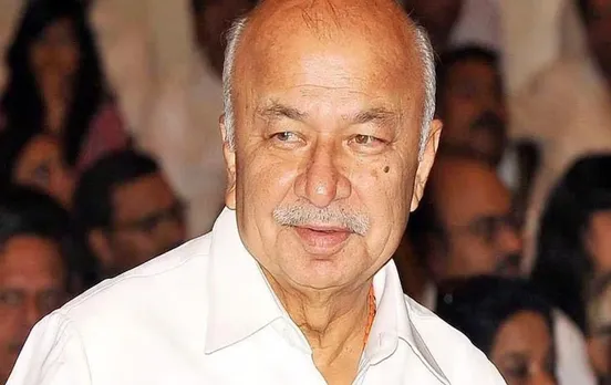 Maharashtra News: महाराष्ट्र के पूर्व CM सुशील कुमार शिंदे ने राजनीति से लिया संन्यास, जानिए किसे सौंपी विरासत