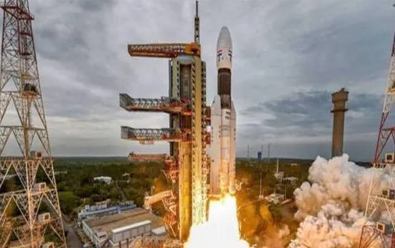 ISRO CHANDRAYAAN-3 : चांद पर तिरंगा लहराने की तैयारियां पूरी, इसरो नें साझा की तस्वीरें