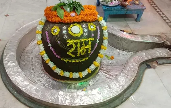 Dev Jageshwar Nath Dham: बांदकपुर का यह स्वयंभू शिवलिंग हर साल चौड़ा हो जाता है, न ओर है न छोर