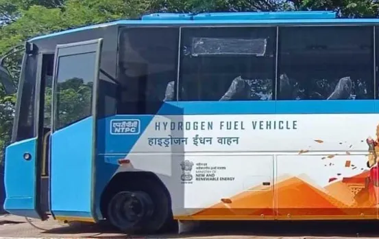 India’s First Hydrogen Bus: भारत में हवा-पानी की मदद से चलने वाली पहली हाइड्रोजन बस शुरू, जानें इसकी खासियतें