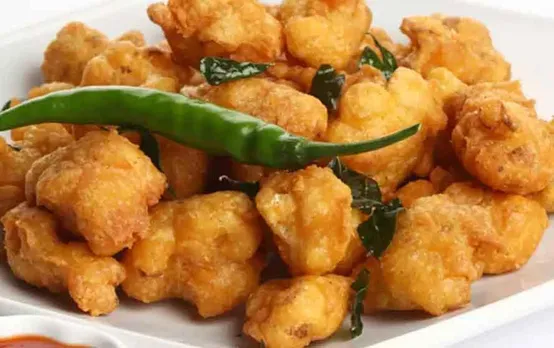 Gobhi Pakoda Recipe: इस मौसम में घर पर ट्राई करें गोभी के पकोड़े, जाने क्रिस्पी और टेस्टी पकोड़े की सबसे आसान रेसिपी