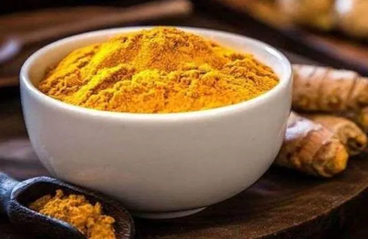 Haldi ke Upay: हल्दी के उपाय बदल देंगे आपकी जिंदगी, दूर होगी हर समस्या, ये है करने का तरीका