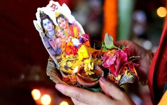 Hartalika Teej: पूरे दिन निर्जला उपवास रखने वाली है आप, व्रत खोलने के साथ रखें इन बातों का ध्यान