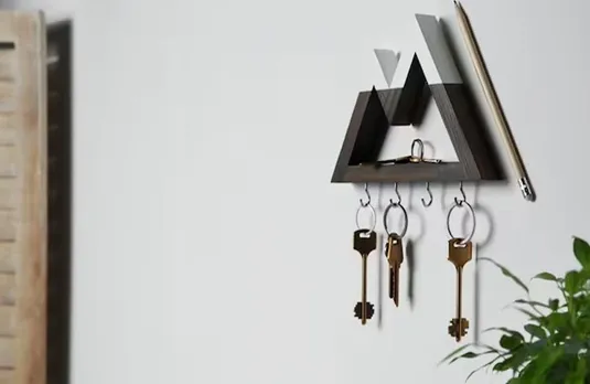 House Key Vastu Tips: घर में क्या है चाबी रखने की सही जगह, जानें क्या कहता है वास्तु
