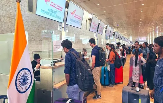 Israel-Hamas War:  212 भारतीयों को लेकर इजराइल से रवाना हुई पहली चार्टर उड़ान, जानें खबर