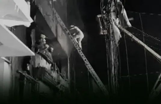 Jhansi News: झांसी के सीपरी बाजार में दुकानों में लगी आग, जांच के आदेश