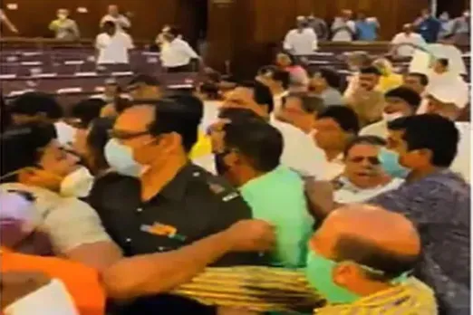 Birbhum Incident: विधानसभा में गरमाया हिंसा का मुद्दा, TMC और बीजेपी के विधायक आपस में भिड़े