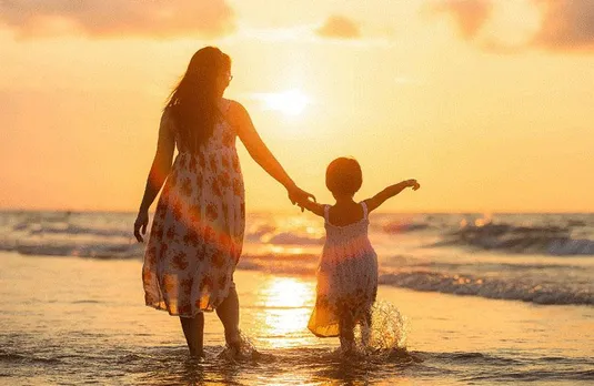 Sarkari Yojana: इस राज्य में सिंगल बेटी पर 2 लाख और दो बेटियों वाले परिवार को मिलेंगे 1 लाख, जानिए