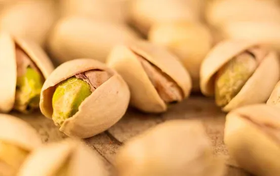 Asli Pista ki Pahchan: पिस्ता के नाम पर बिक रही है रंगी हुई मूंगफली, ऐसे करें असली पिस्ता की पहचान