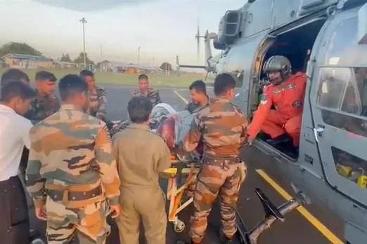 Srinagar News: वायुसेना का बचाव अभियान, कश्मीर में ग्लेशियर पर फंसे पर्वतारोहियों को सुरक्षित निकाला