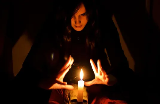 Shasktishali Vashikaran Mantra: किसी को भी वश में करने वाला शक्तिशाली वशीकरण मंत्र, जो नहीं होता है फेल!