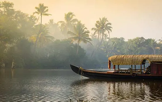 पार्टनर के साथ यहां जाकर मानसून को बनाएं स्पेशल, ट्रिप में शामिल करें यह 5 डेस्टिनेशन