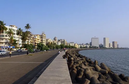 Mumbai Marine Drive: कहां से मरीन ड्राइव पर आए इतने सारे पत्थर, जानिए क्या है इनका काम