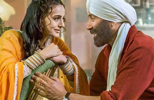 Gadar 2 Motion Poster: बेटे का हाथ पकड़कर भागते नजर आए तारासिंह, मोशन पोस्टर में दिखा तीखा अंदाज