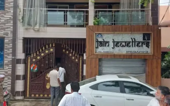 10 दिनों में तीसरी बड़ी वारदात: भोपाल में चोरों ने ज्वेलरी शॉप से उड़ाया लाखों का माल, तलाश में जुटी पुलिस