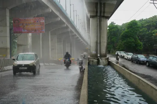 कंट्रोल रूम से शहर की मॉनिटरिंग: बाढ़ में फंसने पर इन नंबरों पर करें कॉल, तुरंत मिलेगी मदद