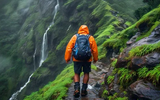 CG Tourist Places: ट्रेकिंग करने का है शौक तो एक बार जरूर जाएं छत्तीसगढ़ के ये टूरिस्ट स्पॉट, मानसून का आएगा पूरा मजा