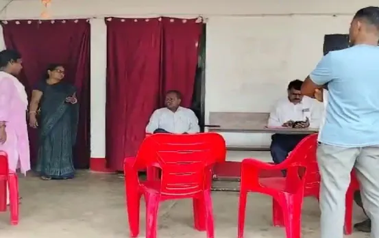 Chhattisgarh News: सरकारी हॉस्‍टल में नाबालिग छात्रा गर्भवती, कलेक्‍टर ने जांच के आदेश देकर वार्डन को किया सस्‍पेंड