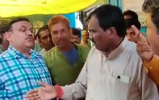 MP News: खंडवा विधायक के पति ने लगाई फूड अधिकारी की क्लास, बहस का वीडियो सोशल मीडिया पर वायरल; देखें वीडियो