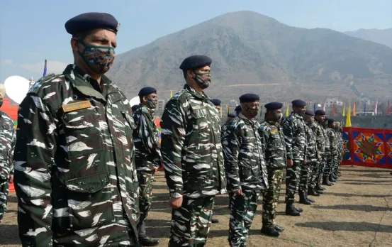 CRPF Bharti 2024: खुशखबरी! सीआरपीएफ में सिर्फ इंटरव्यू देकर पाएं ऑफिसर पोस्ट की शानदार नौकरी, 70000 है मंथली सैलरी