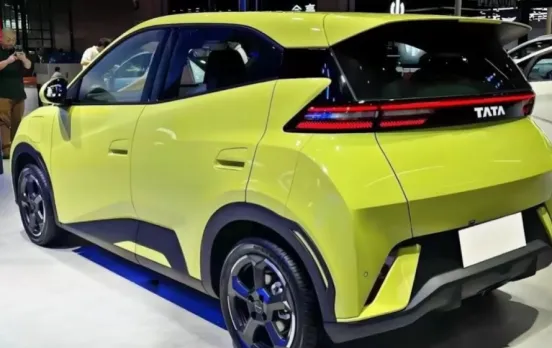 इलेक्ट्रिक कारों की मार्केट में एंट्री मारेगी Tata Nano: नए लुक में होगी लॉन्‍च, इतनी कीमत में मिलेगी 400 Km तक की रेंज