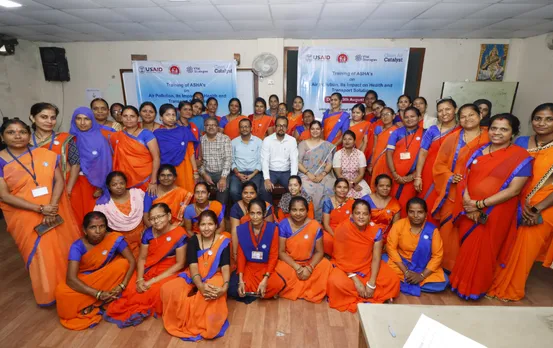 Indore News: इंदौर में आशा कार्यकर्ताओं ने ली वायु गुणवत्ता सुधारने की ट्रेनिंग, अब शहर में प्रदूषण कम करने में करेंगी मदद