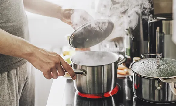 Zero Oil Cooking Benefits: हार्ट प्रॉब्लम से लेकर वजन बढ़ने के खतरे होगा कम, बस इस तरीके से पकाएं खाना, मिलेंगे और भी स्वास्थ लाभ