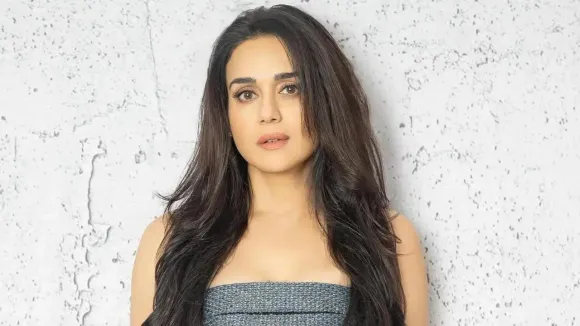 Preity Zinta shuts down a fan dreaming of the perfect selfie