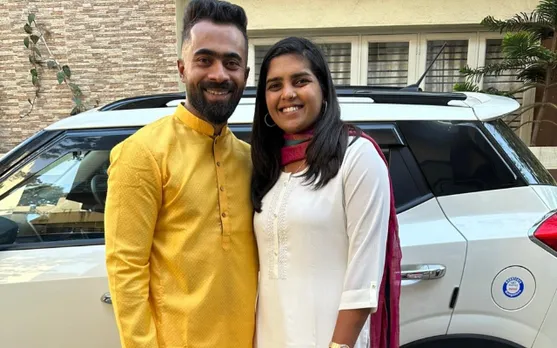 'All love to you' - Fans react as Veda Krishnamurthy ties knot with Arjun Hoysala on her late mother's birthday