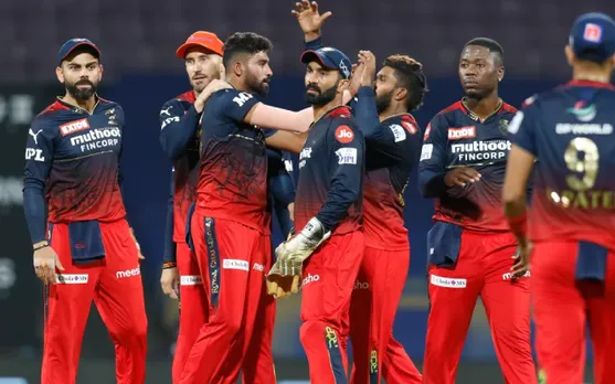 Faf du Plessis compares this Bangalore player with MS Dhoni