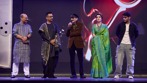 L-R Amritanshu Bhattacharya, Managing Editor & Business Head, TV9 Bangla_ Barun Das, MD & CEO, Biswajit Chatterjee, actor_Arpita Chatterjee, actor_ Trishanjit Chatterjee,son of Prosenjit Chatterjee