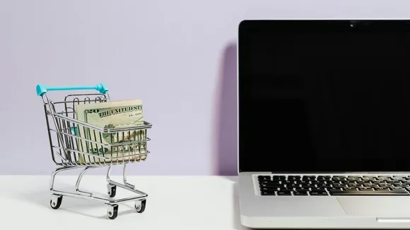 pexels-karola-g-5632397