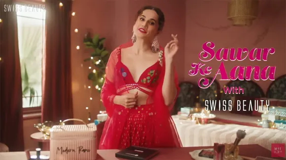 Sawar-Ke-Aana-with-Swiss-Beauty
