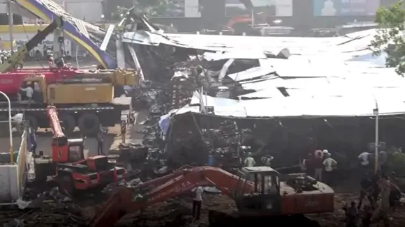 hoarding crash