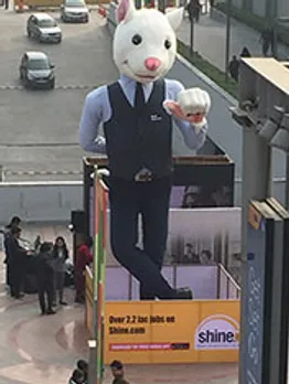 Shine.com creates a 25-ft tall Mr M