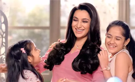 Even children love their mothers using Godrej Expert Rich Crème