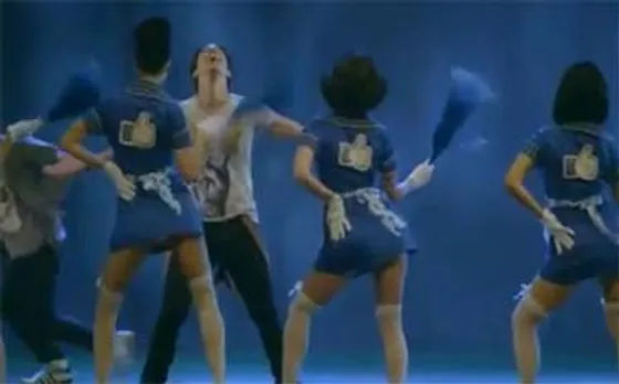 Vodafone Blue does it in Broadway style