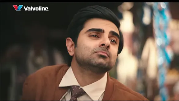 Valvoline's #2000kmZyadaKaVaada campaign promises the guarantee of extra to bikers