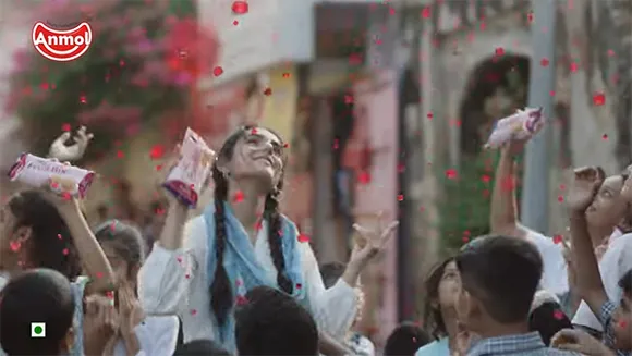 Anmol FruitBix unveils new campaign 'Tutti Frutti ki Baarish'