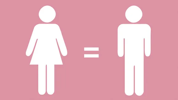 What makes it difficult for female copywriters to thrive in the ad world?