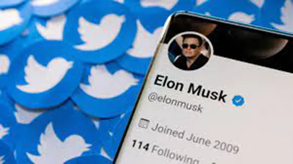 Twitter begins sharing ad revenue with select verified creators for ads served in replies