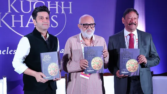 Celebrity-Chef-Kunal-Kapur,-Prof.-Pushpesh-Pant-and-Mr.-Angshu-Mallick,-MD-And-CEO,-AWL-Agri-Business-Ltd