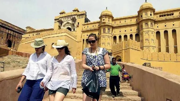 international travellers in india